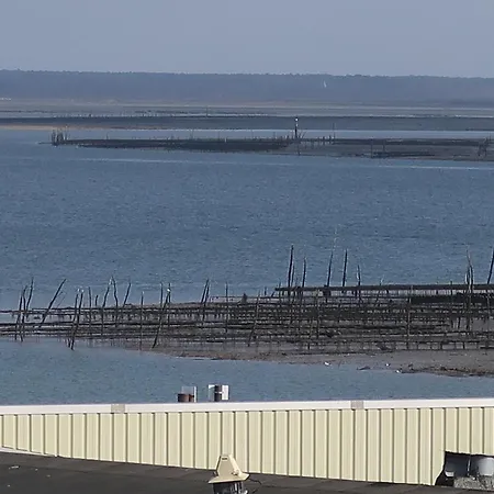 Belle Vue, Calme, Balcon Et Parking Διαμέρισμα *