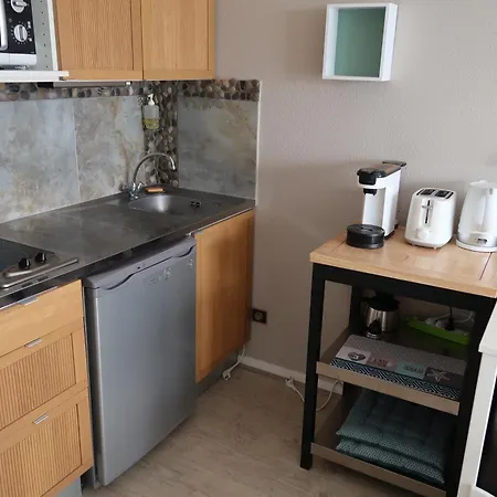 Belle Vue, Calme, Balcon Et Parking *