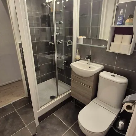 Belle Vue, Calme, Balcon Et Parking * ארסשון